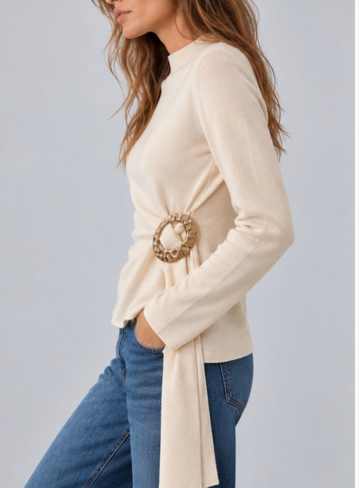 Jersey de punto detalle hebilla beige claro