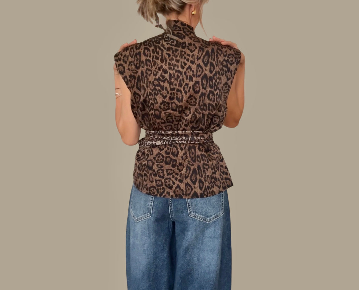 Blusa animal print con lazada