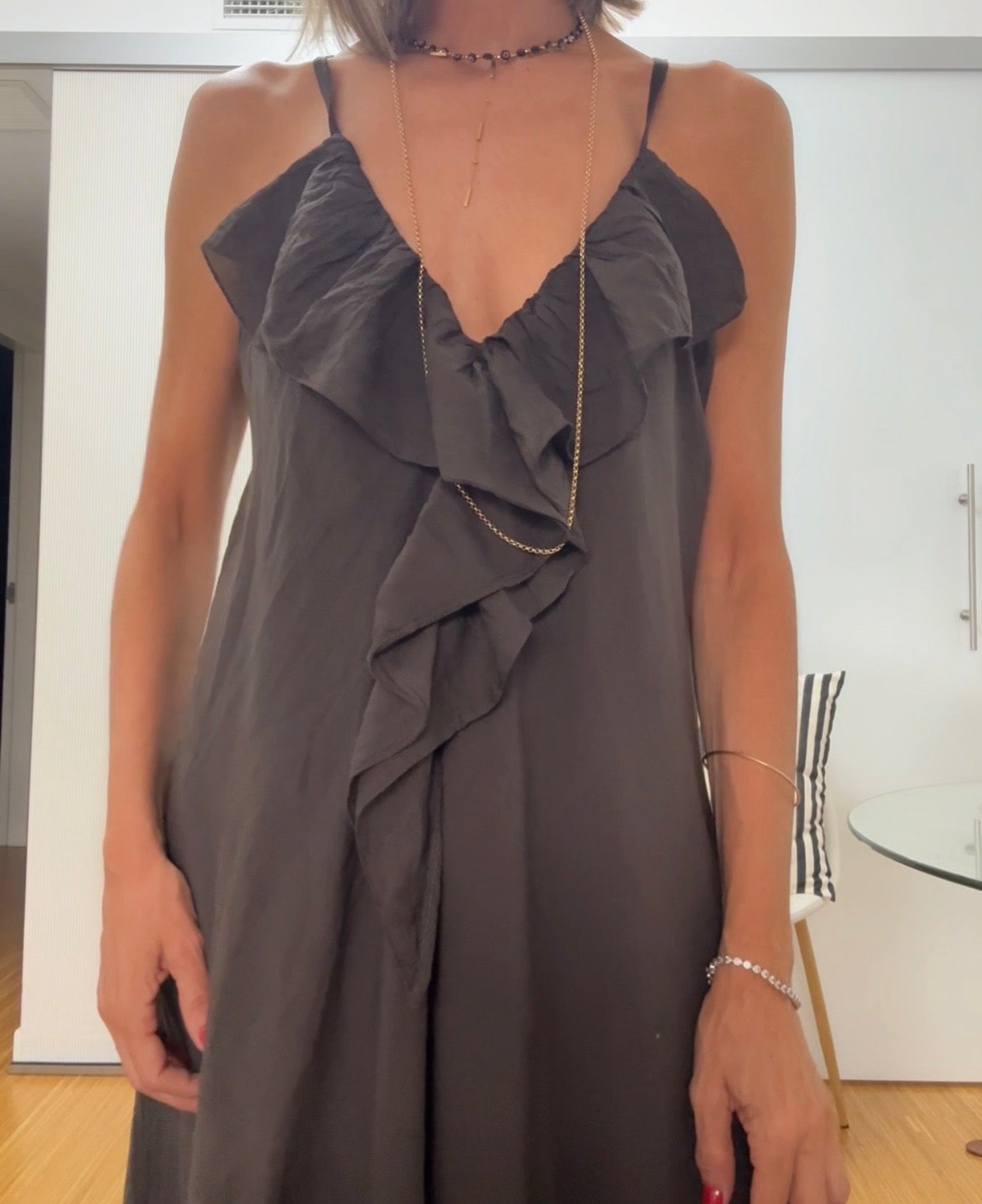 Vestido marrón volantes