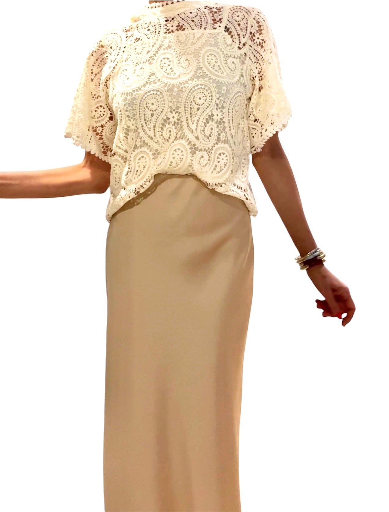 Falda satinada beige claro