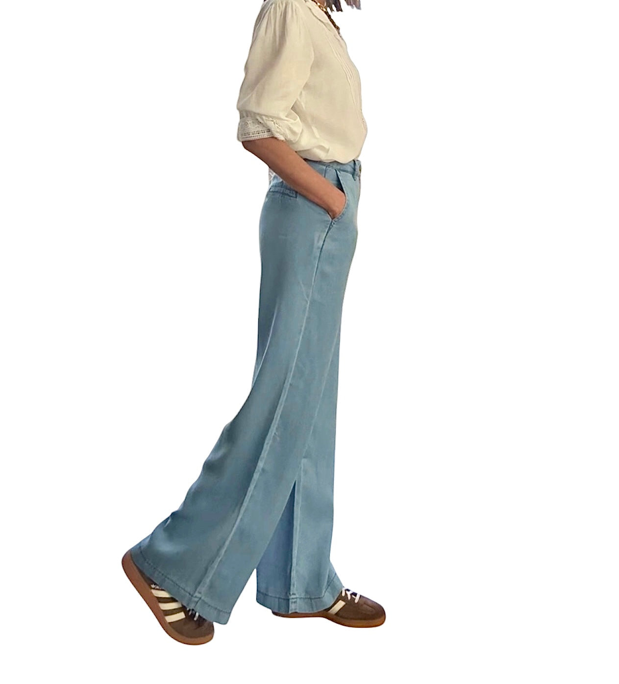Pantalón denim fino azul claro
