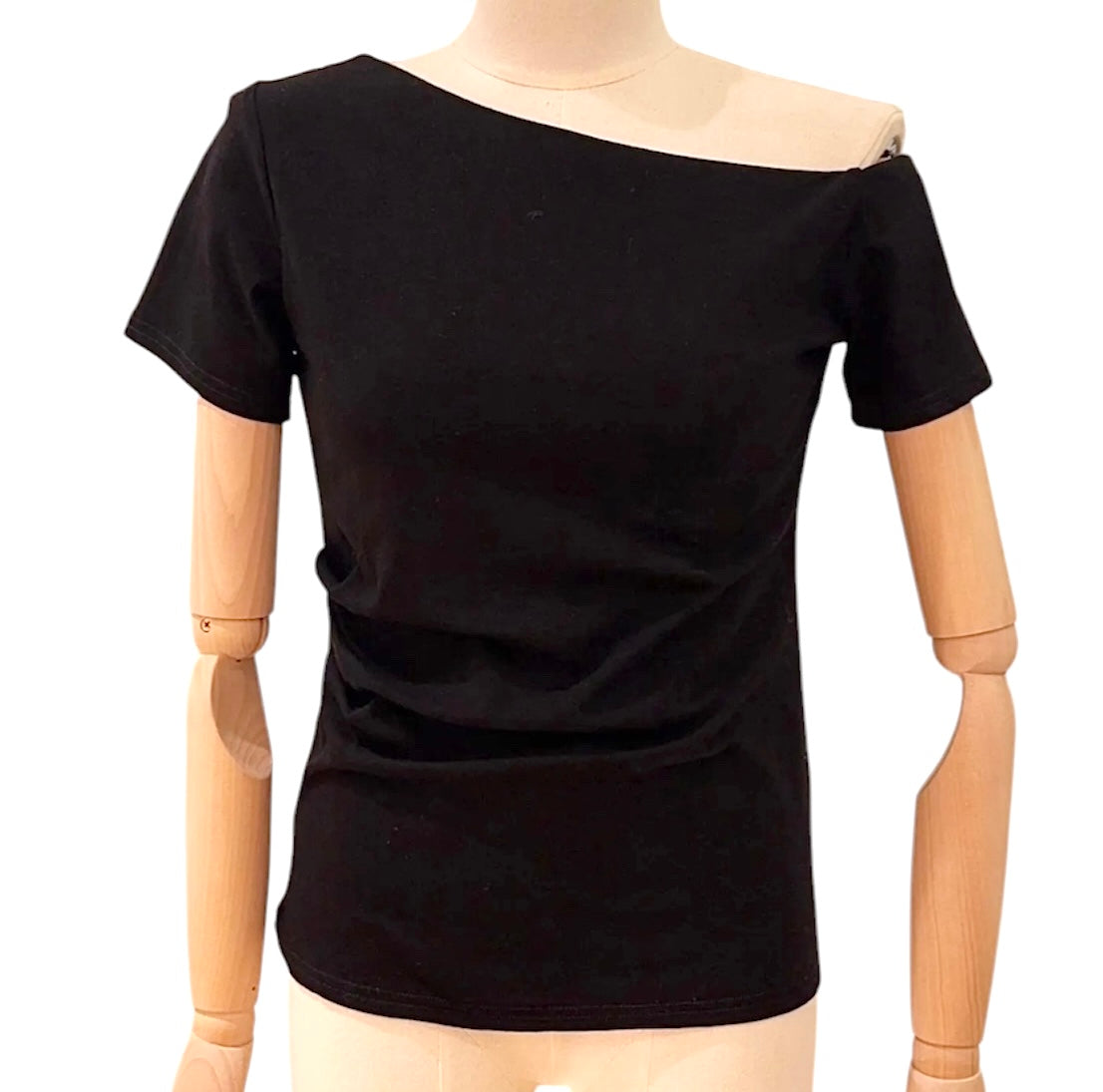 Camiseta asimétrica negra