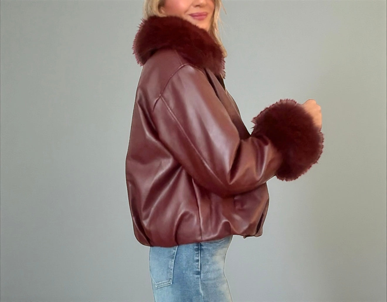 Chaqueta bomber efecto piel burdeos