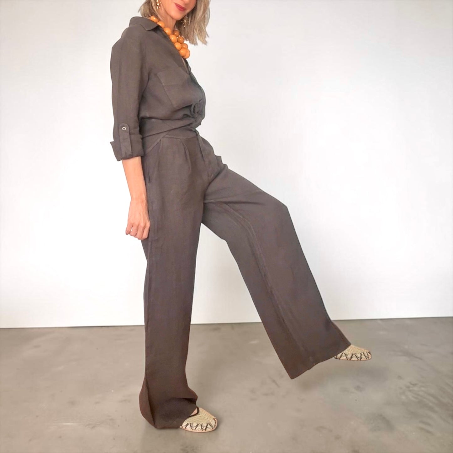Pantalón lino marrón