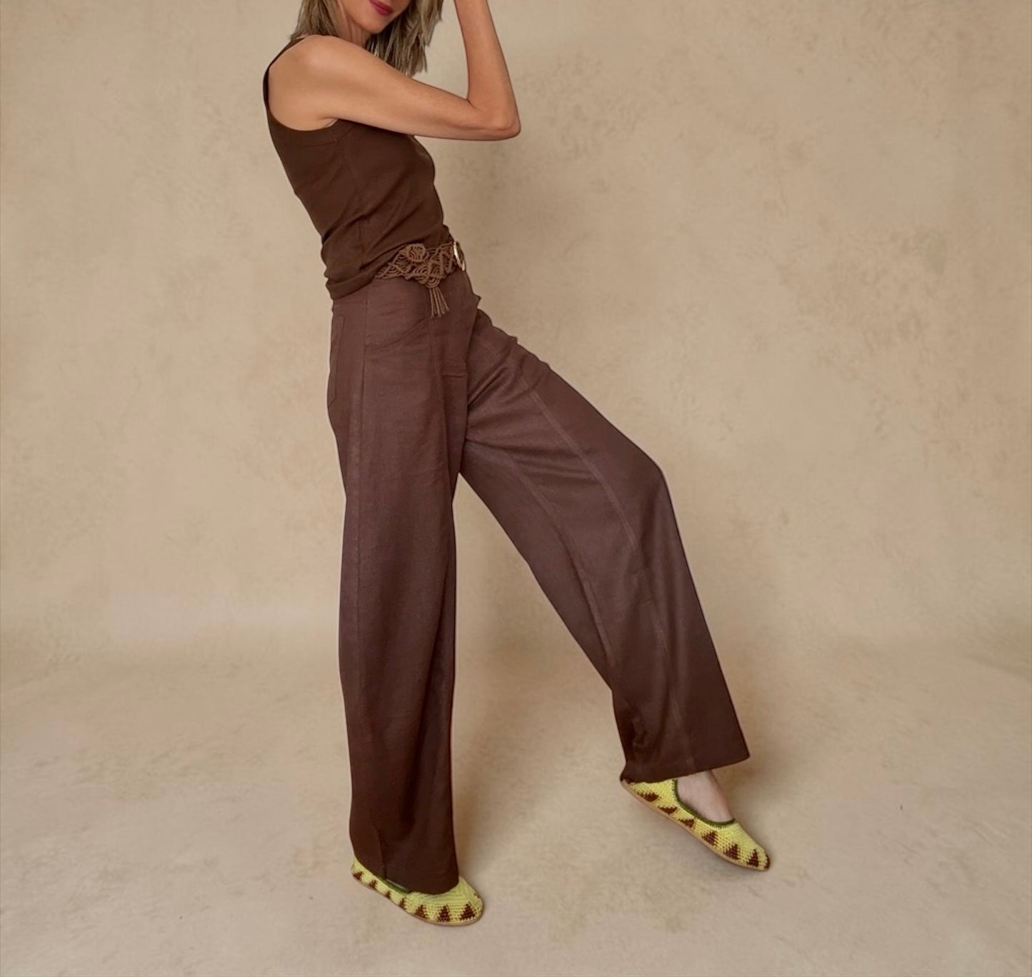 Pantalón barrel lino marrón