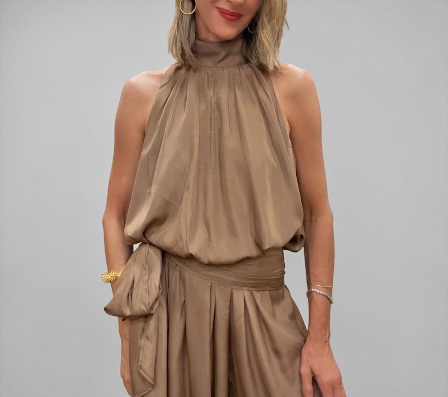 Conjunto top halter & pantalón lazada marrón