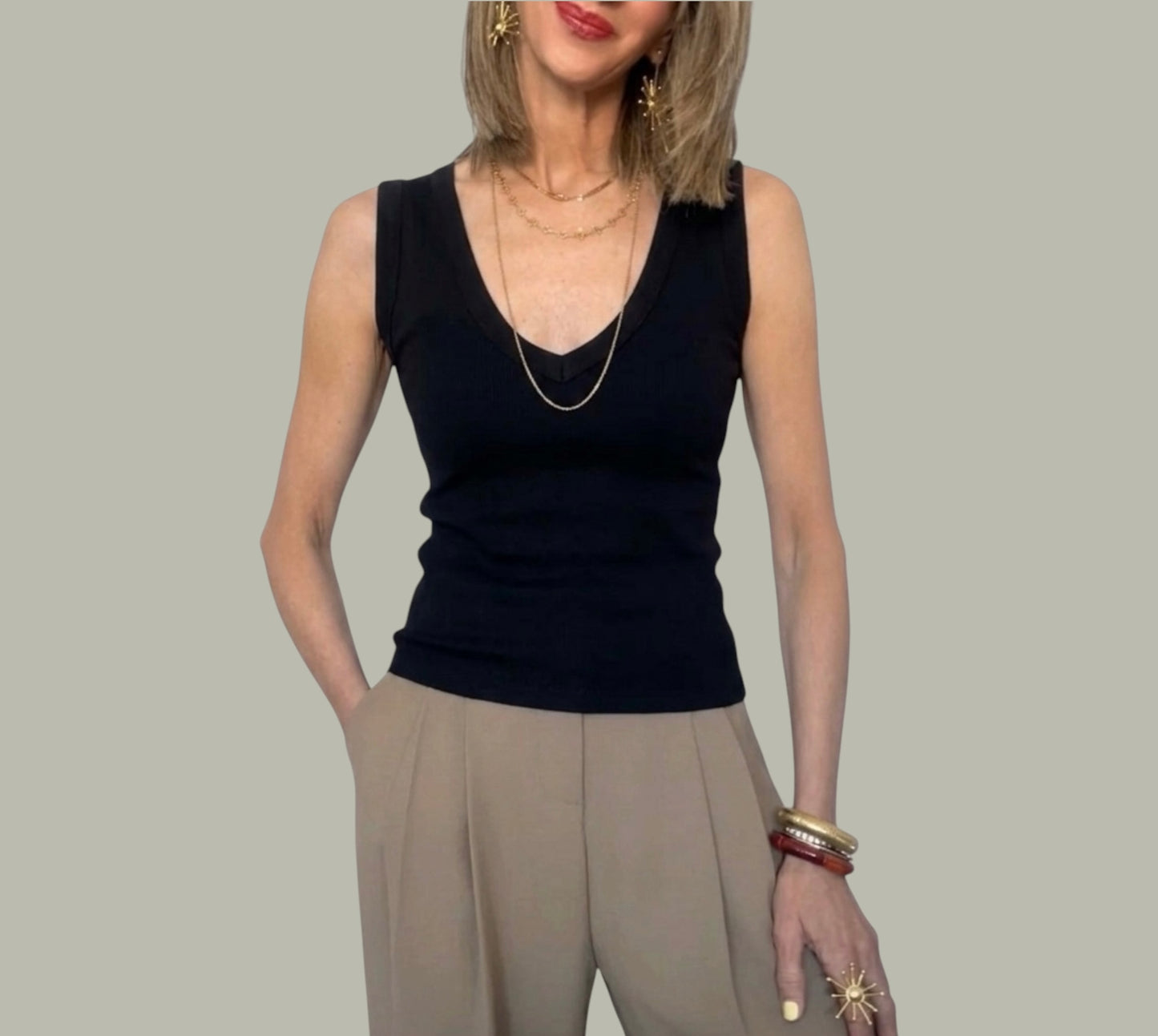 Top escote pico basic negro