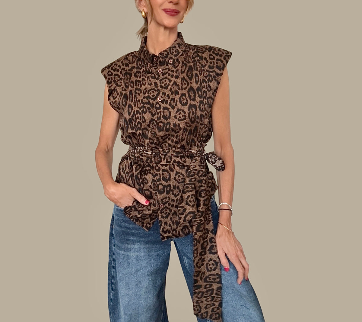 Blusa animal print con lazada