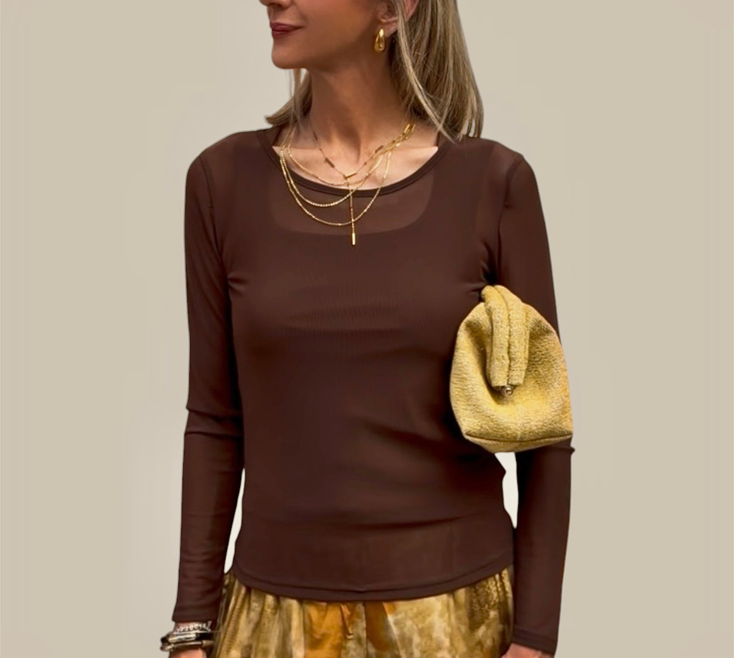 Camiseta transparente marrón