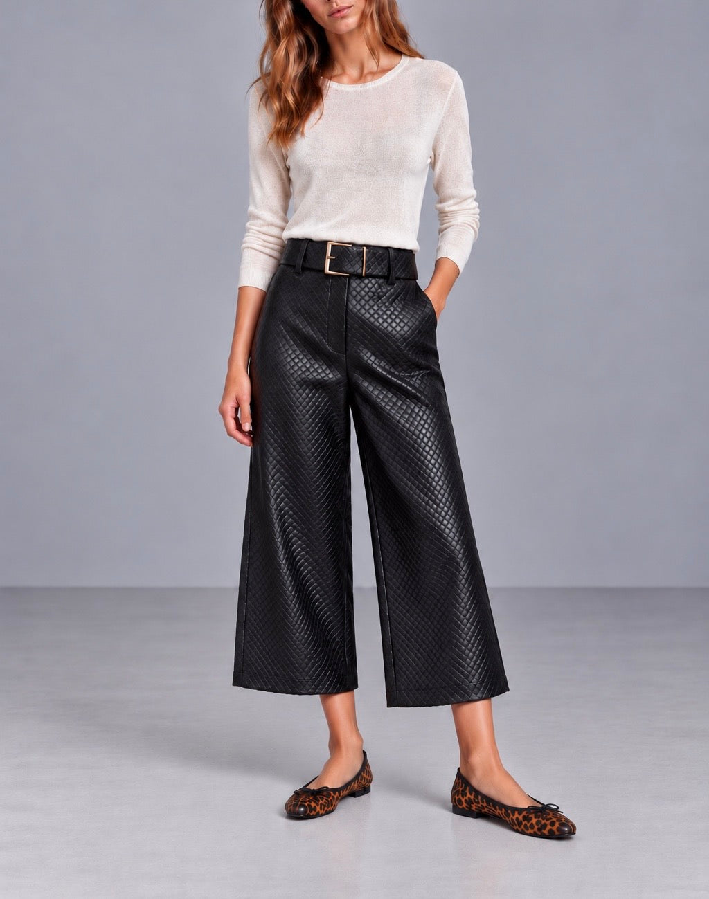Pantalón efecto piel trenzado
