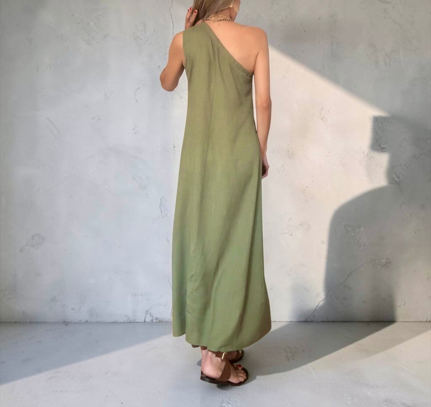 Vestido asimétrico verde