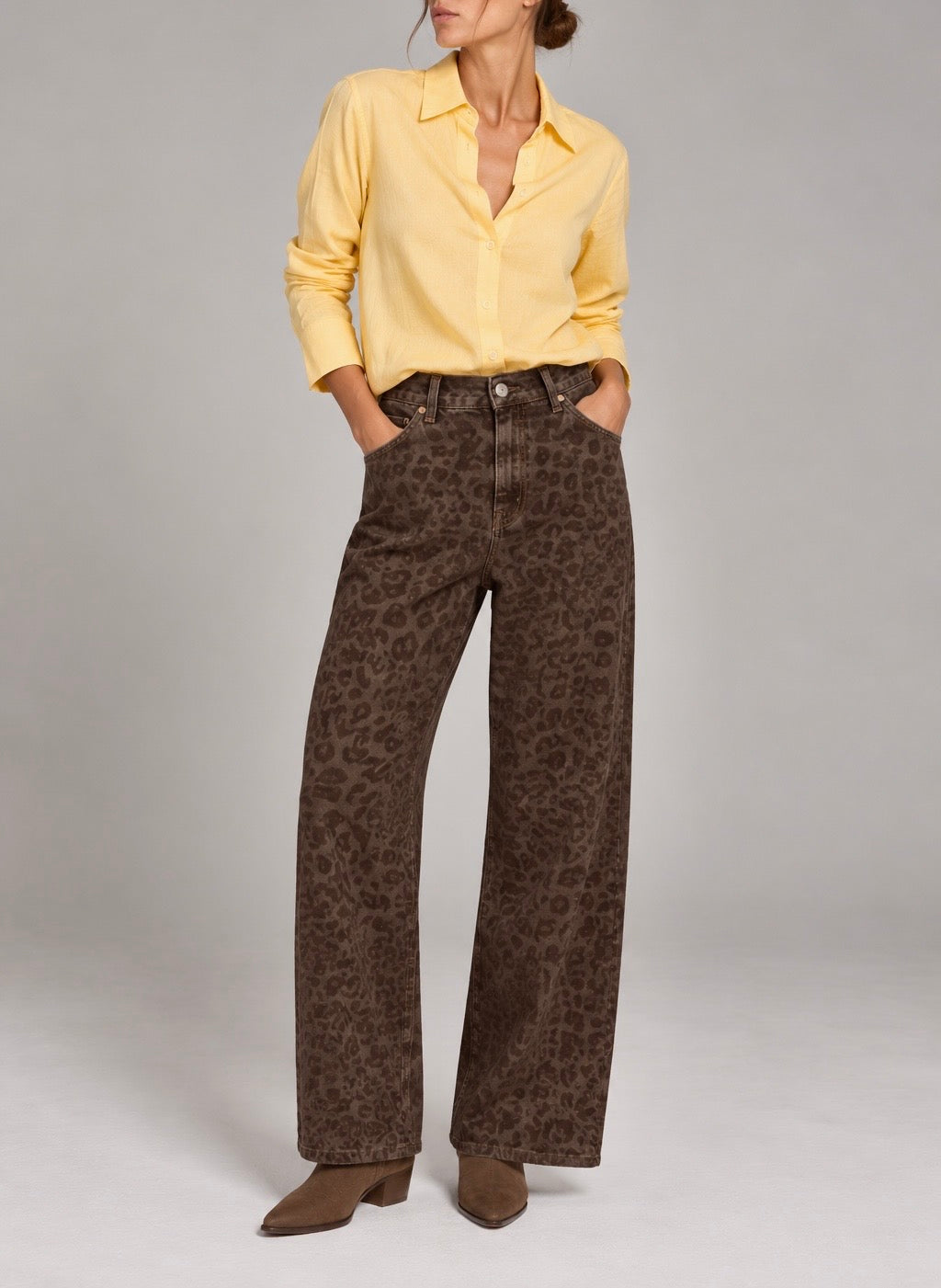 Pantalón wide leg animal print choco