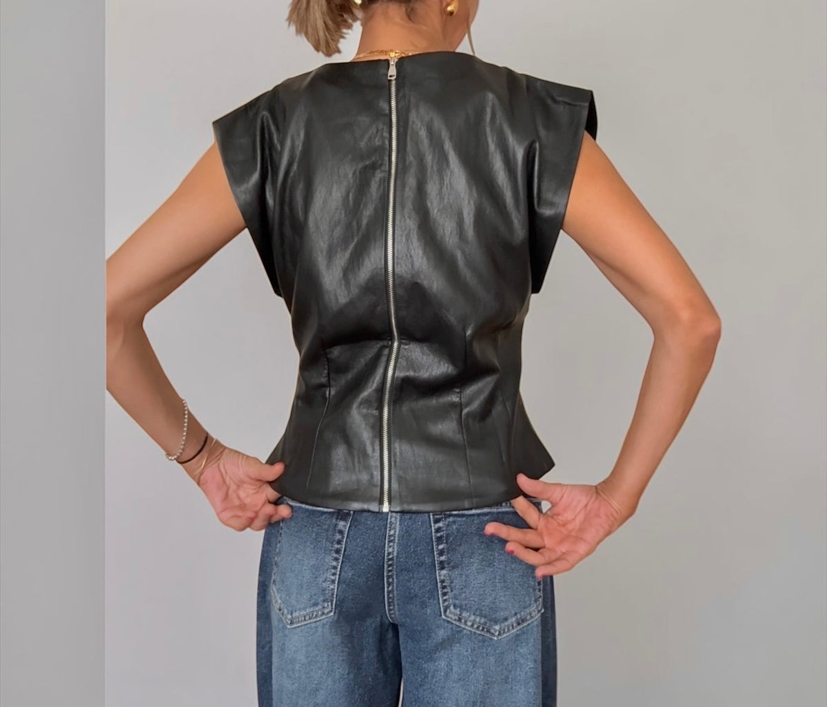 Top efecto piel negro