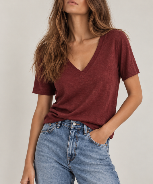 Camiseta pico burdeos