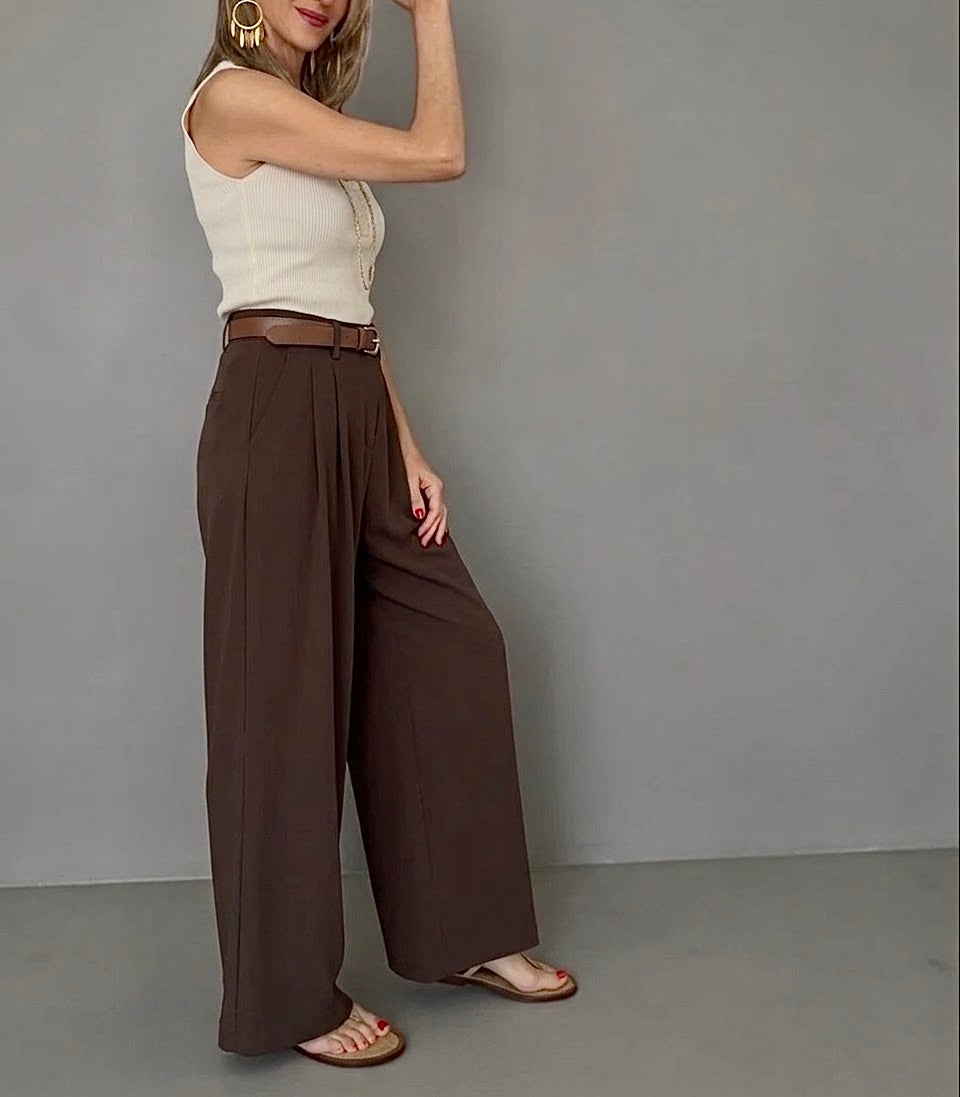 Pantalón fluido pinzas choco