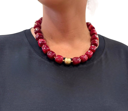 Collar Zila granate