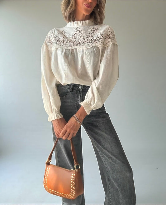 Camisa romántica bordada