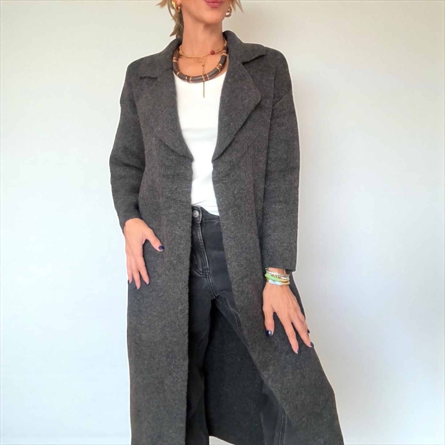 Chaqueta larga gris oscuro