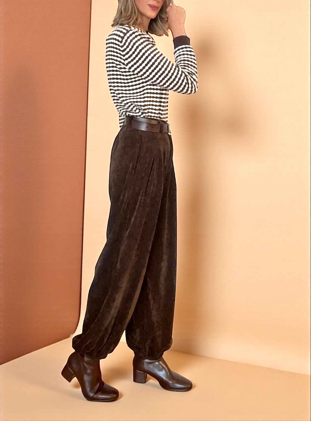 Pantalón bombacho terciopelo marrón