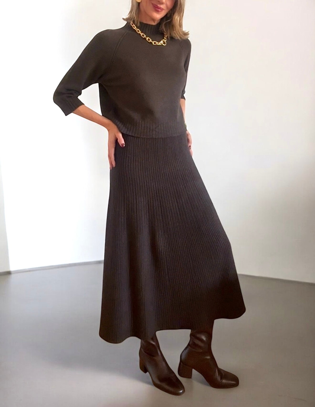 Conjunto punto marrón