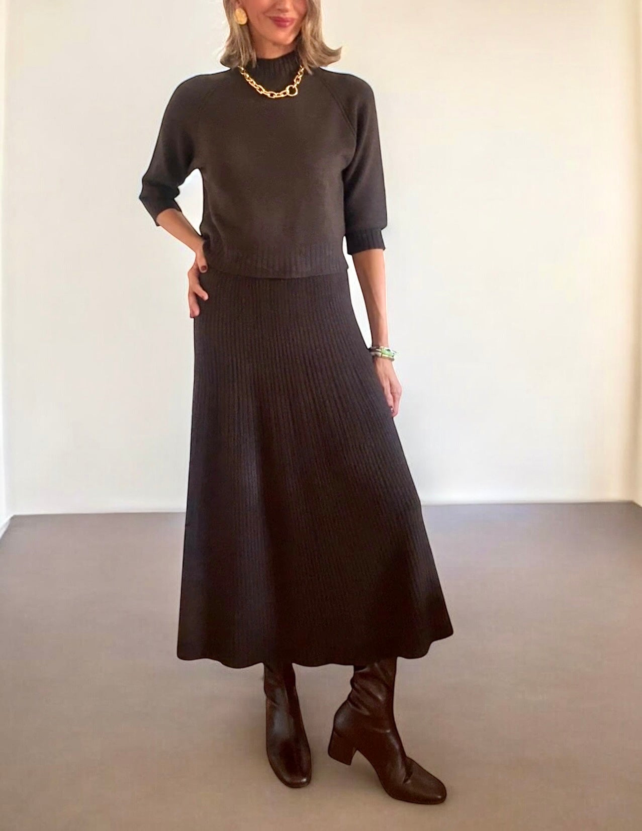 Conjunto punto marrón