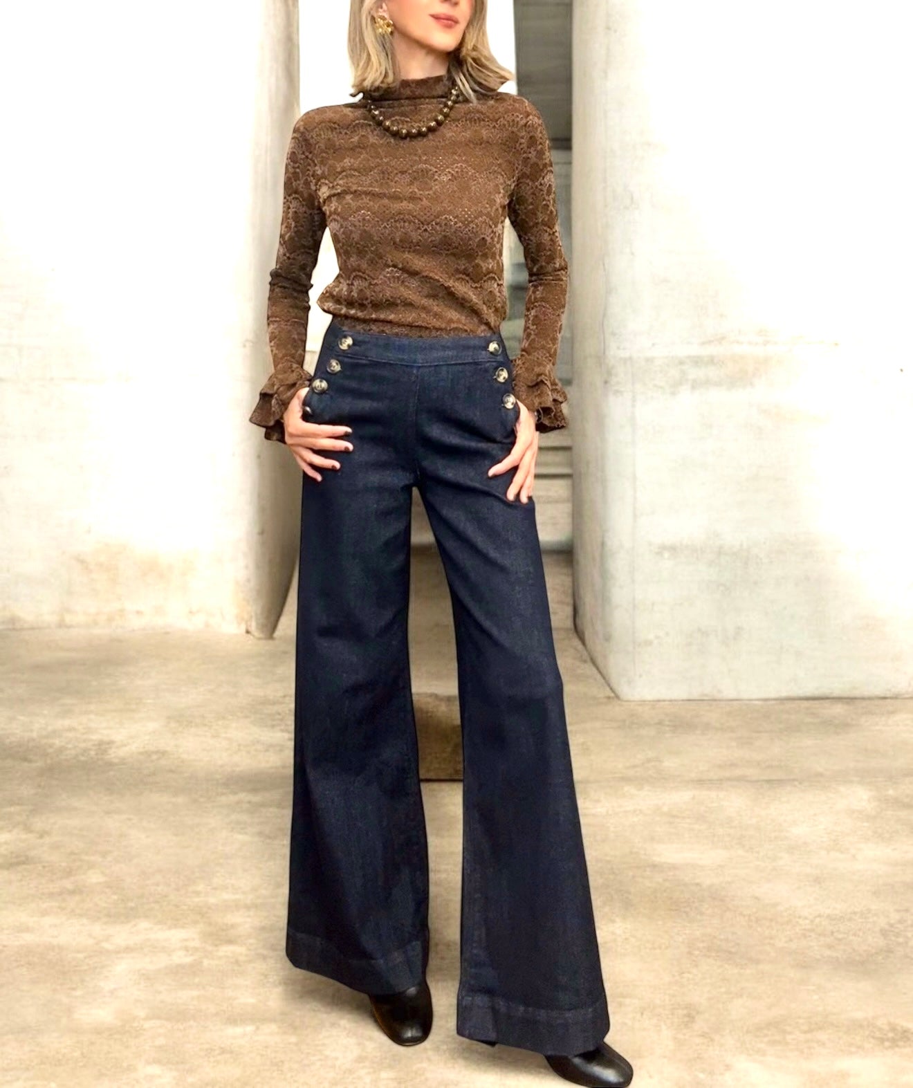 Denim azul oscuro botones laterales