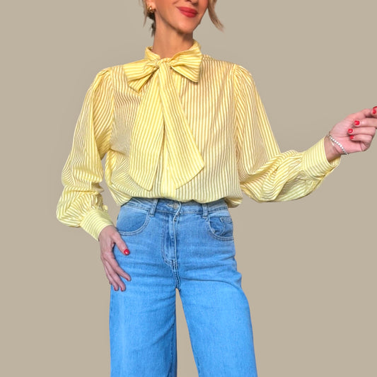 Camisa lazo amarilla