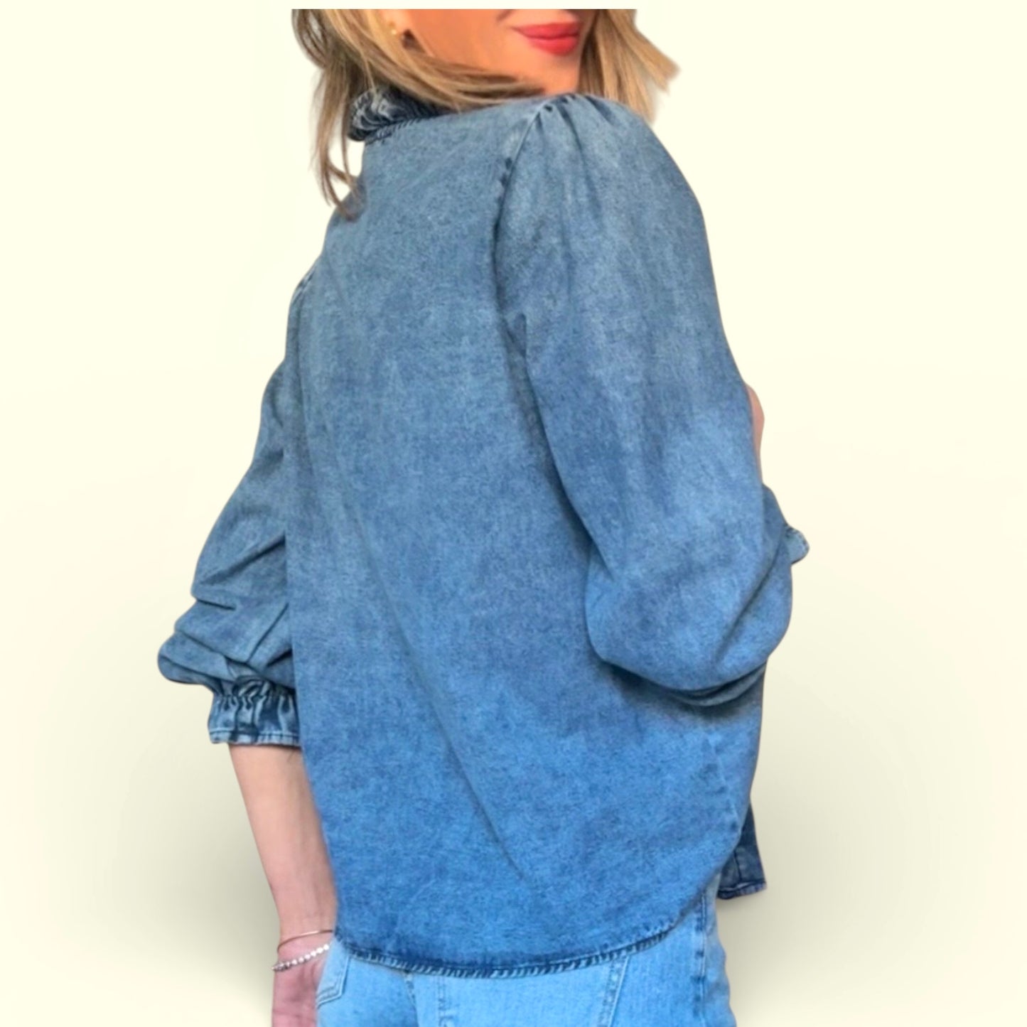 Camisa denim detalle volantes