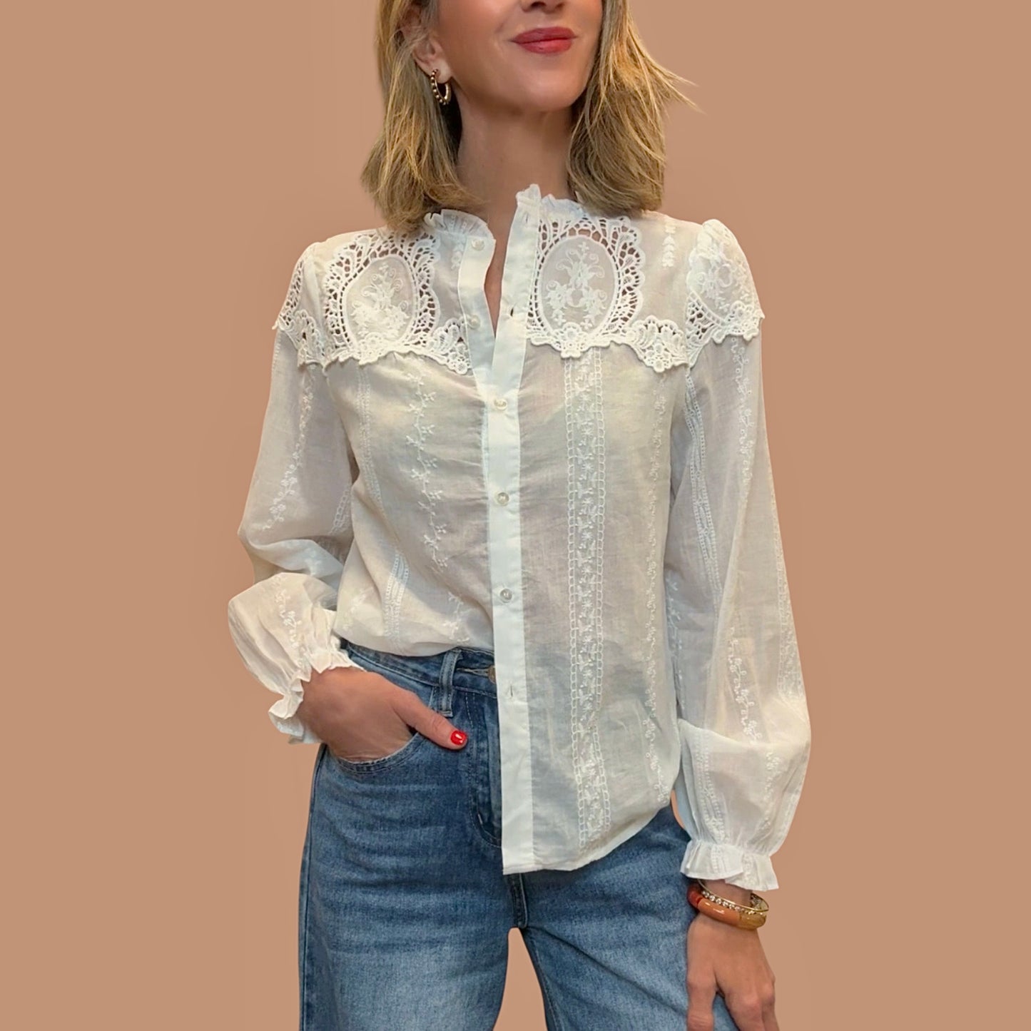 Camisa blanca bordados