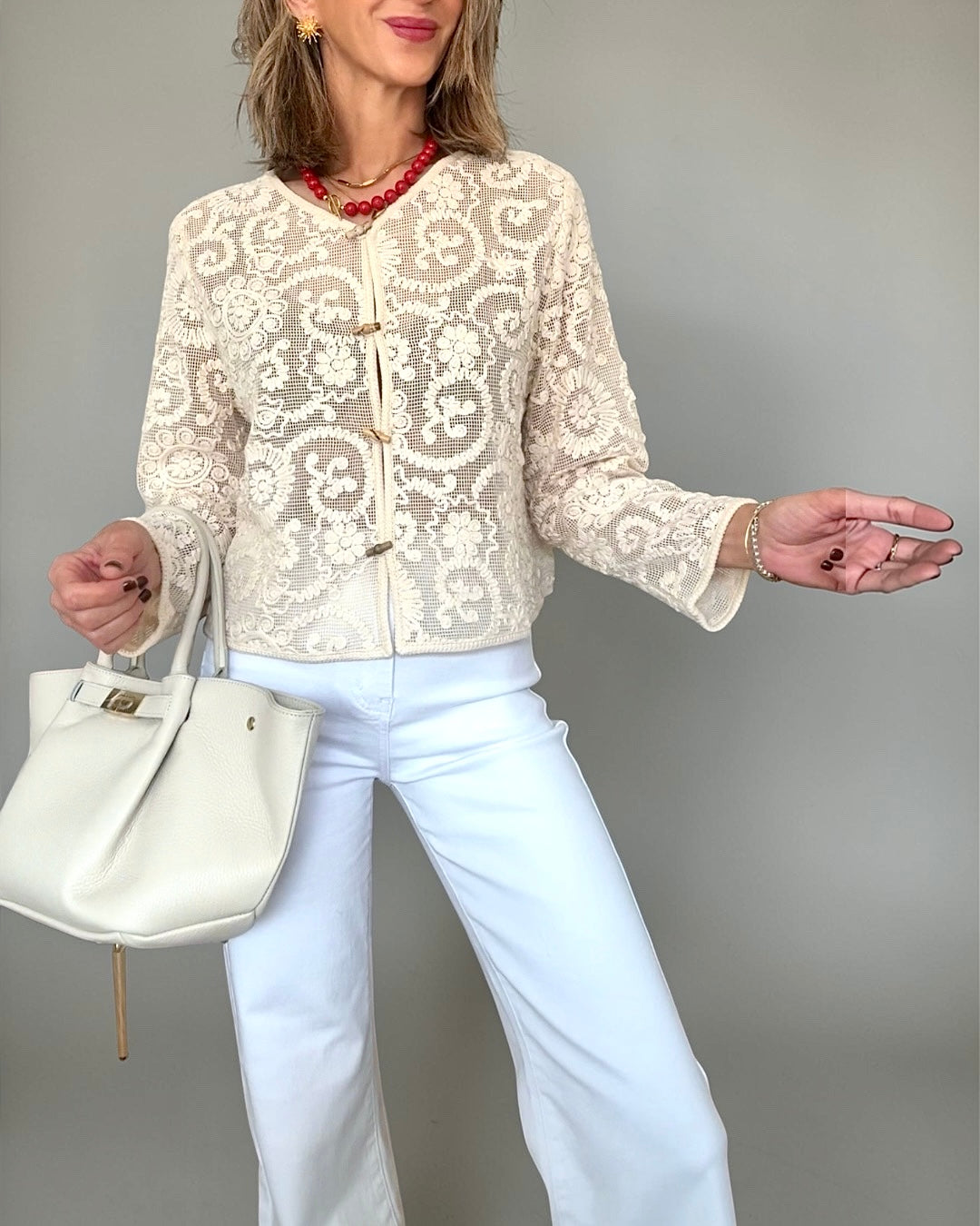 Chaqueta encaje beige