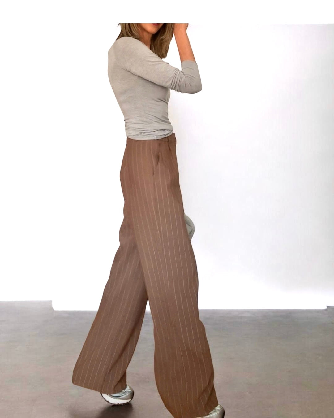 Pantalón marrón rayas diplomaticas