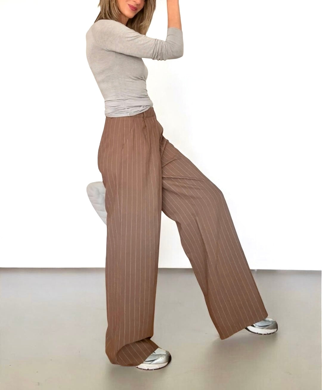 Pantalón marrón rayas diplomaticas