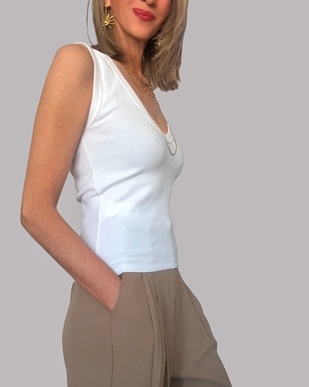 Top escote pico basic blanco