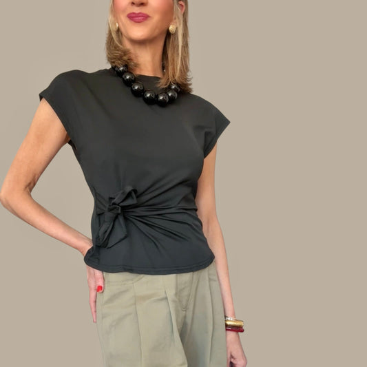 Camiseta lazada negra