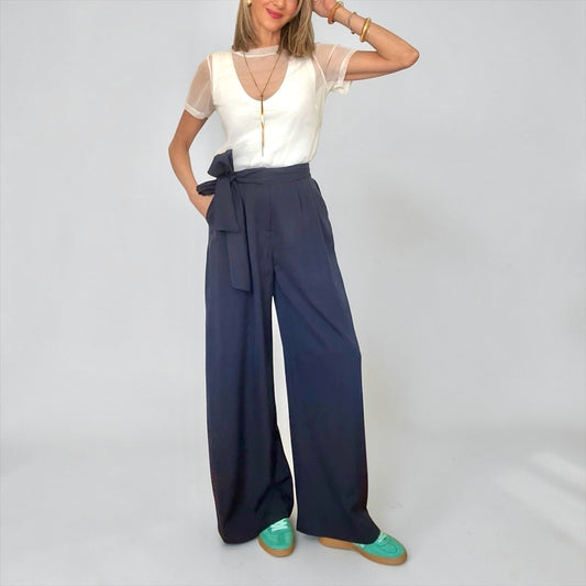 Pantalón azul marino lazada