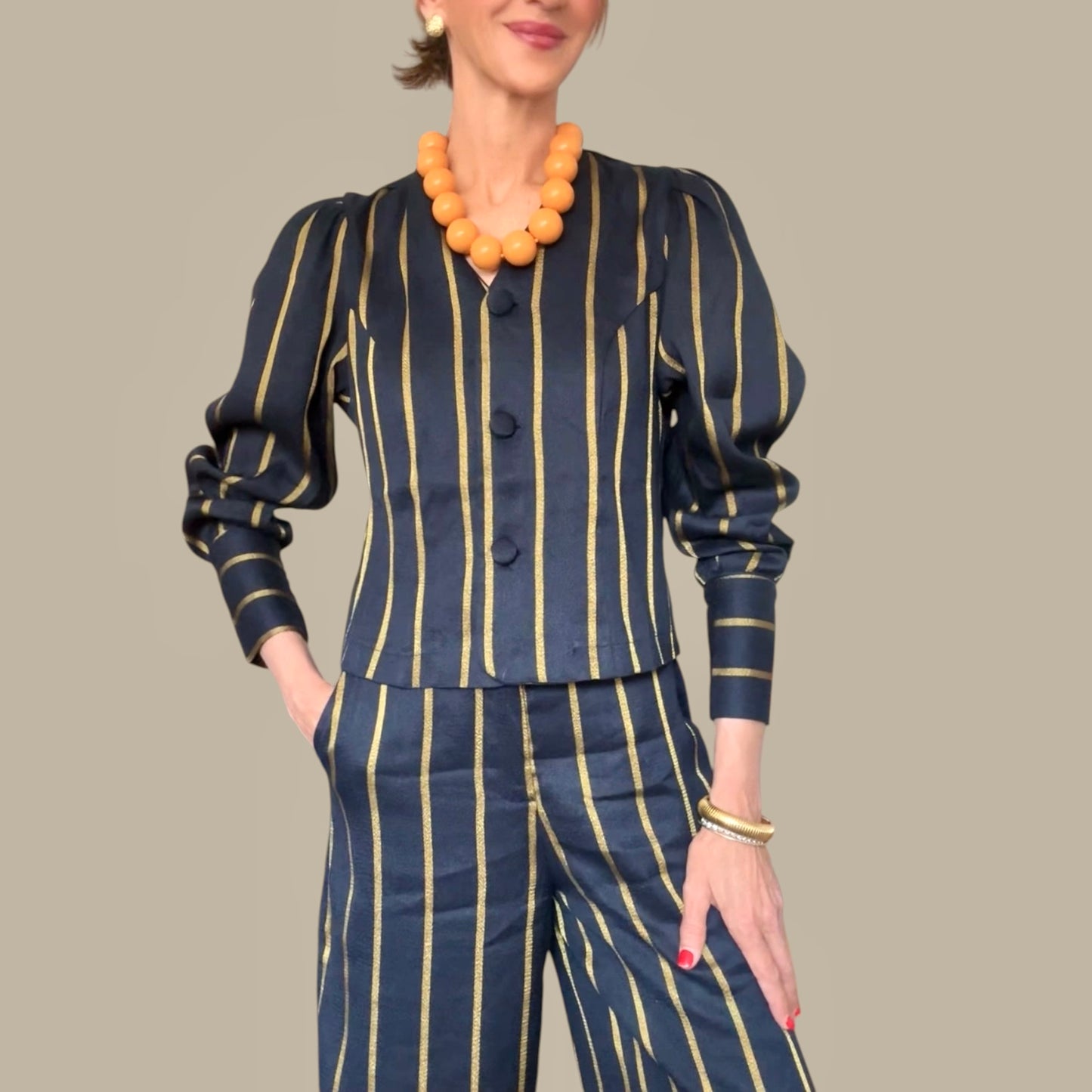 Chaqueta lino azul marino rayas doradas