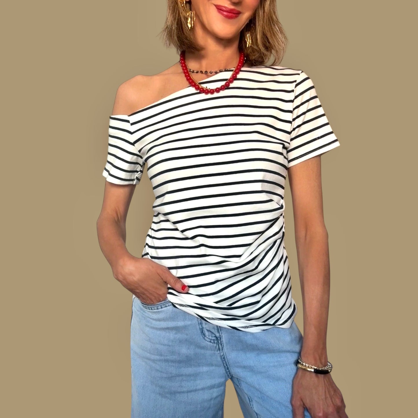Camiseta asimétrica azul marino& blanco