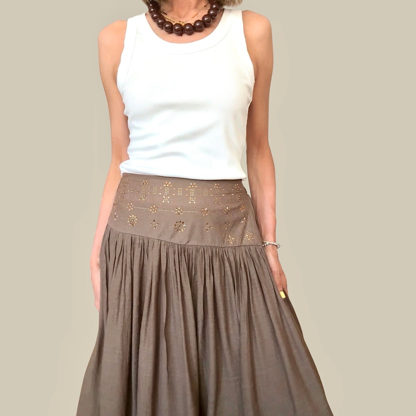 Falda fajín detalle strass caqui