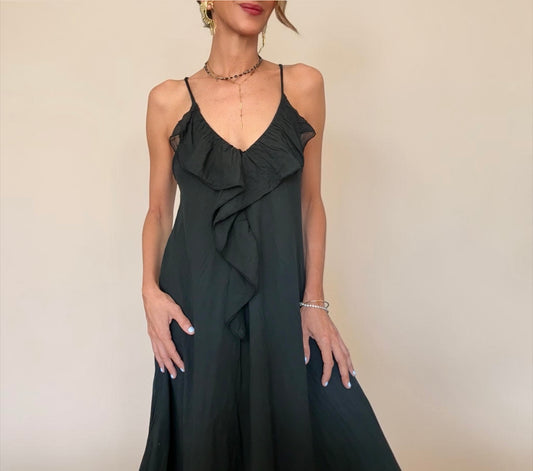 Vestido negro volantes