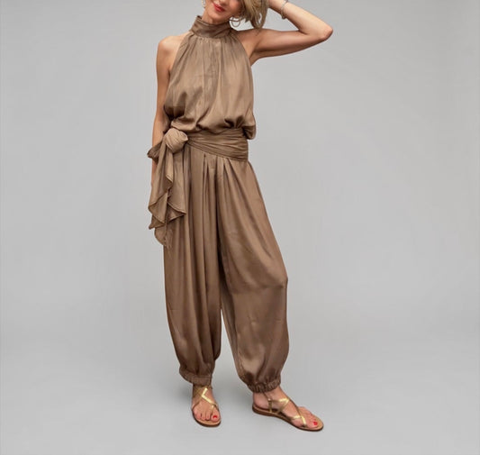 Conjunto top halter & pantalón lazada marrón