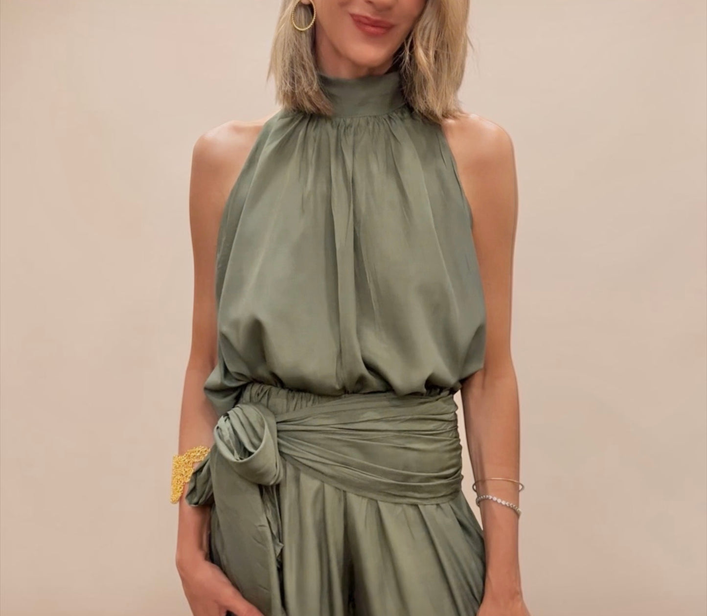Conjunto top halter & pantalón lazada caqui